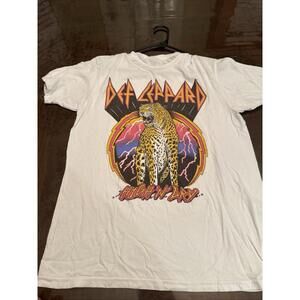 Def Leppard 'High N Dry' Logo Band Tee Retro Style White T-Shirt Size Medium